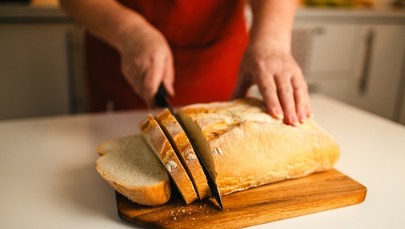 Chleb świeży przez wiele dni? Oto prosty trik od babci, który działa najlepiej!