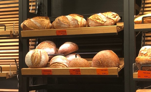 Chleb w pobliżu NBP za 2,99 zł? "Nie widzieliśmy takiego"