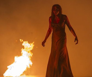 Chloë Grace Moretz w scenie z filmu "Carrie"