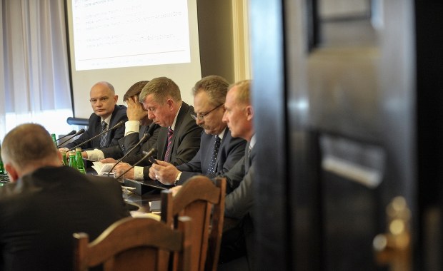 "Chłopaczku", "macha rękami", "idiota". Posłowie rozmawiali o zakupie samolotów dla VIP-ów