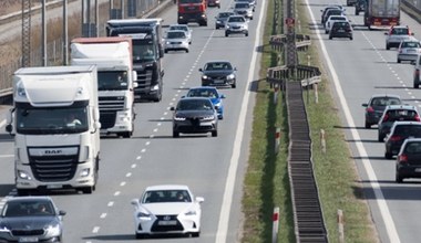 Chłopiec został na MOP-ie. Nikt nie zauważył, jak wysiadał z auta