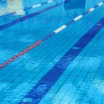 Chmura drażniącego gazu na basenie. 5 osób w szpitalu