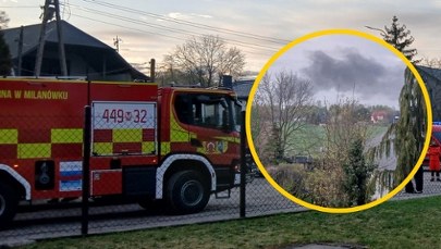 Chmura dymu i wybuchy. Duży pożar w Grodzisku Mazowieckim