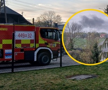 Chmura dymu i wybuchy. Duży pożar w Grodzisku Mazowieckim