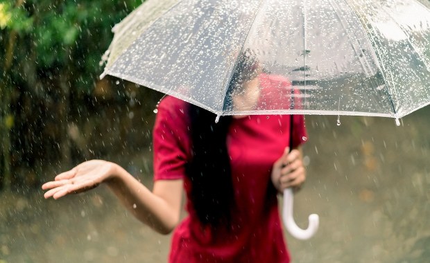 Chmury, deszcz i burze. Kiedy przyjdzie poprawa pogody?