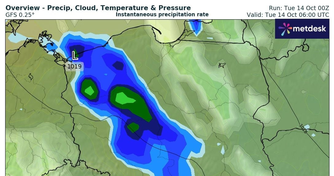 Chmury i deszcz nawiedzą zdecydowaną większość Polski. Przejaśnień można się spodziewać na północnym wschodzie /WXCharts /