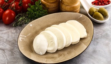 Choć jest kaloryczna, ma niski indeks glikemiczny. Idealna dla seniora i kobiet po 50.