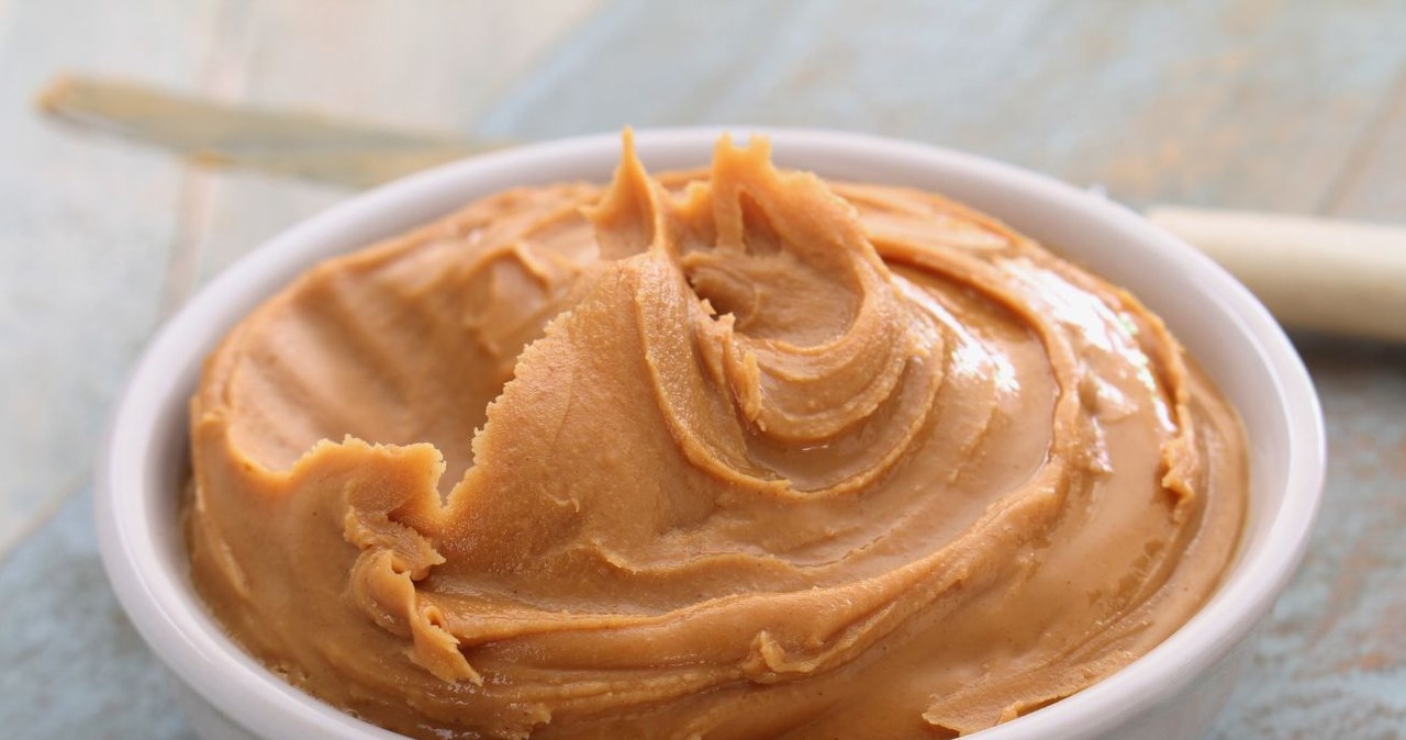 Choć jest kaloryczne, to zawiera duże ilości cennego białka. Bez obaw możesz zjeść 2 łyżki dziennie. /Langan /Canva Pro