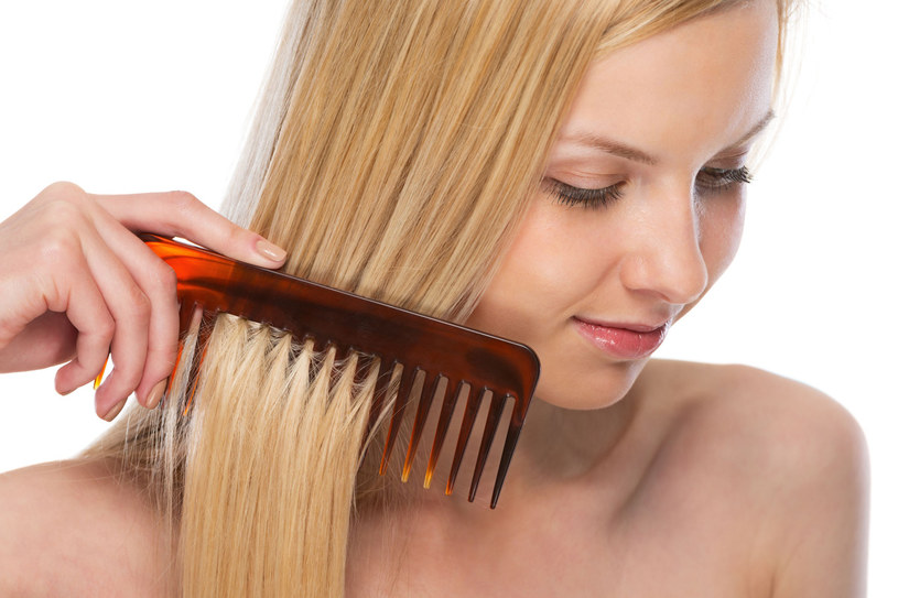 Choć posiadaczki różnych typów włosów stosują odmienne metody pielęgnacji w przypadku wszystkich sprawdza się ta sama zasada: każde włosy mogą być piękne, pod warunkiem, że są zdrowe /123RF/PICSEL