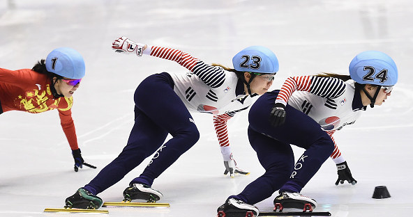 Choi Min-Jeongn na lodzie opanowana i nieokazująca emocji /Getty Images