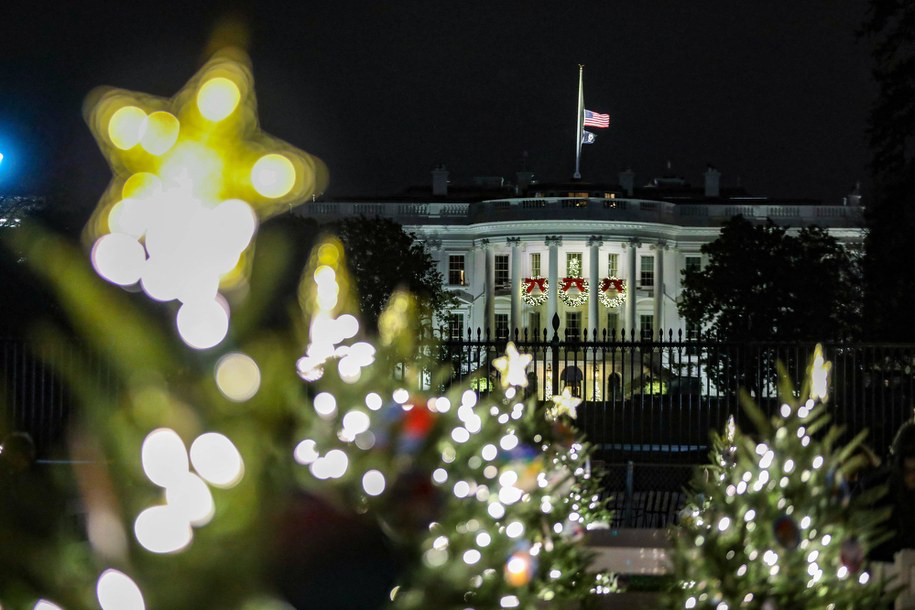 Choinki przed Białym Domem /AA/ABACA /PAP/EPA