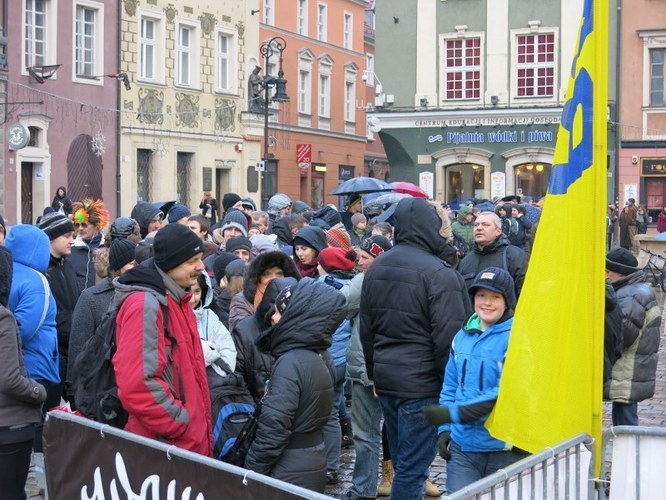 Choinki rozdawaliśmy w Poznaniu /Jacek Skóra /RMF FM