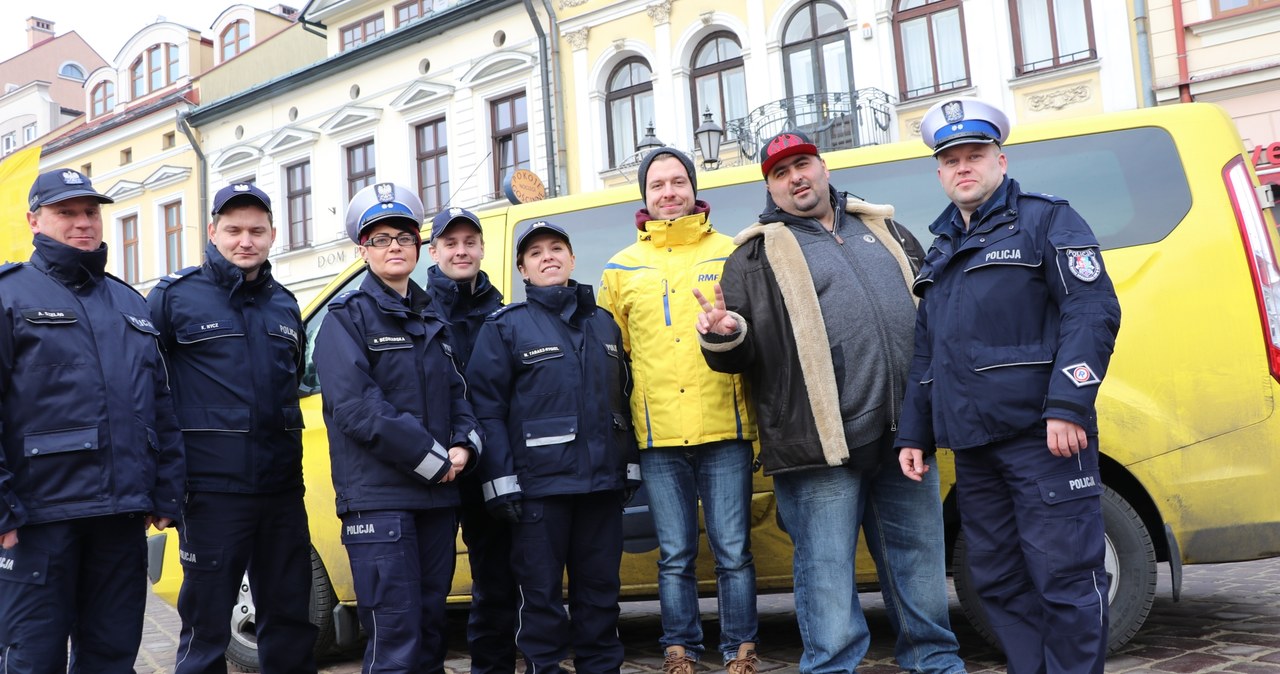 Choinkowa ekipa RMF FM z wizytą u rzeszowskich policjantów