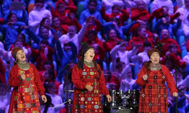 Chór na scenie w Soczi /TATYANA ZENKOVICH  /PAP/EPA