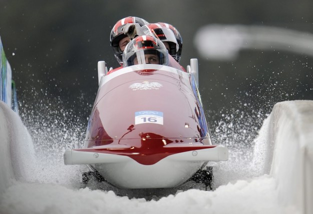 Chorążym został bobsleista Dawid Kupczyk /Matt Campbell /PAP/EPA