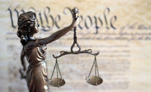 "Chorego łatwo oszukać". Naturopata pozbawił dwie kobiety szans na uratowanie życia