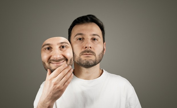 Choroba w masce. Uśmiech ukrywający smutek