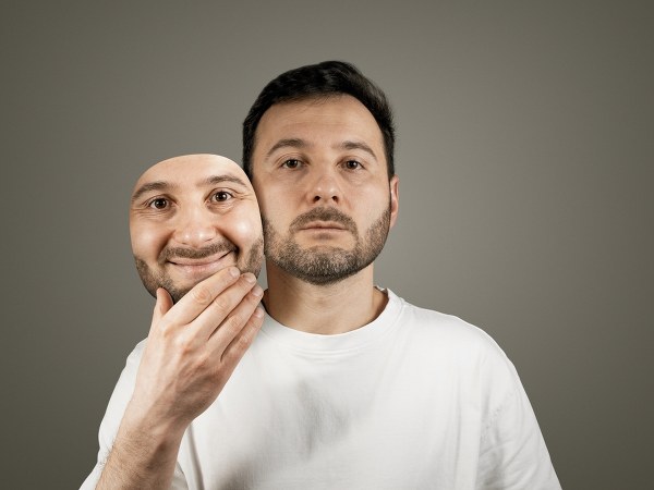 Choroba w masce. Uśmiech ukrywający smutek