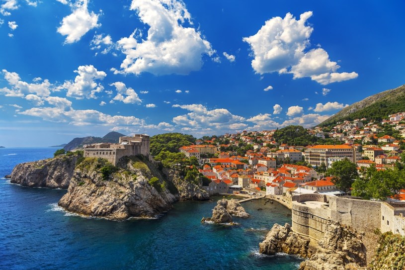 Chorwacja przyciąga turystów urokliwym wybrzeżem /Adobe Stock