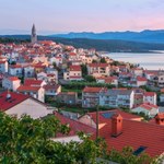Chorwacka wyspa Krk zyska nowe połączenie z lądem. Polacy chętnie ją odwiedzają