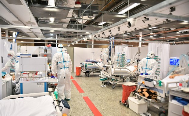 Chorych więcej niż szpitalnych łóżek. Dramatyczna sytuacja na Mazowszu