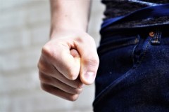 Chorzów: Grupa nastolatków znęcała się nad 9-latkiem w spektrum autyzmu