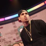 Chris Brown aresztowany. Znów wdał się w bójkę!
