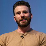 Chris Evans najseksowniejszym mężczyzną 2021 roku według magazynu "People"