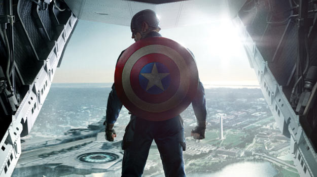 Chris Evans ponownie przywdział kostium Kapitana Ameryki. /materiały dystrybutora
