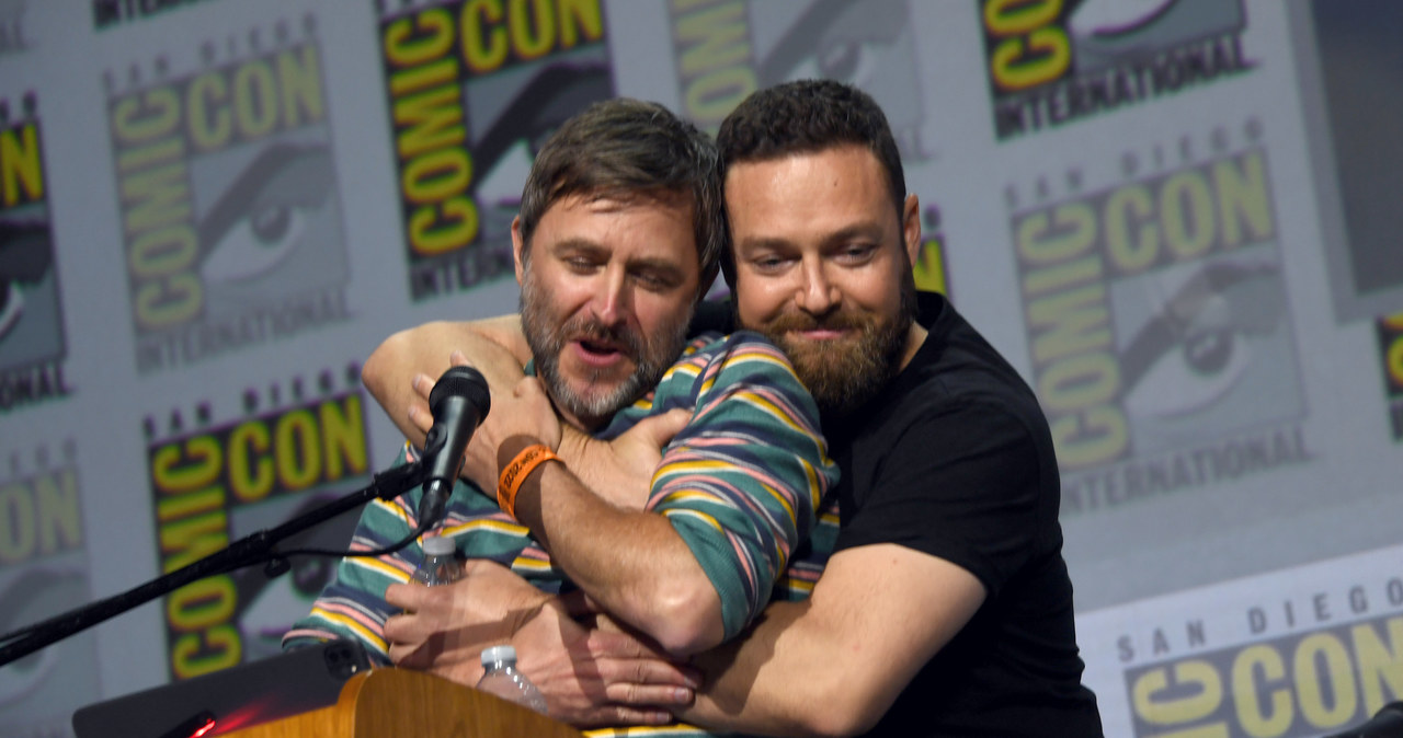 Chris Hardwick i Ross Marquand na scenie podczas San Diego Comic-Con /Albert L. Ortega /Getty Images