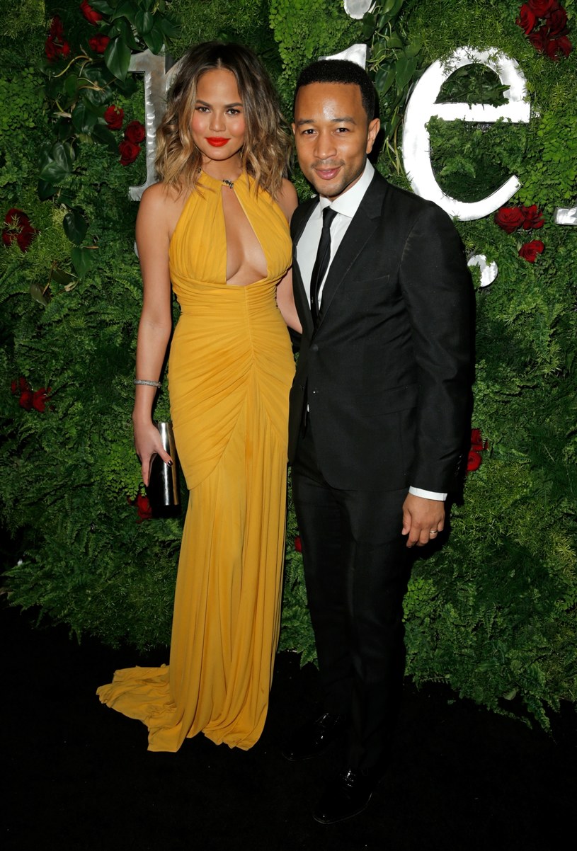 Chrissy Teigen i John Legend /Joe Scarnici /Getty Images