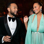 Chrissy Teigen jest w ciąży. John Legend prezentuje rodzinny teledysk "Wild"