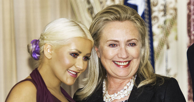 Christina Aguilera, Hilary Clinton /AFP