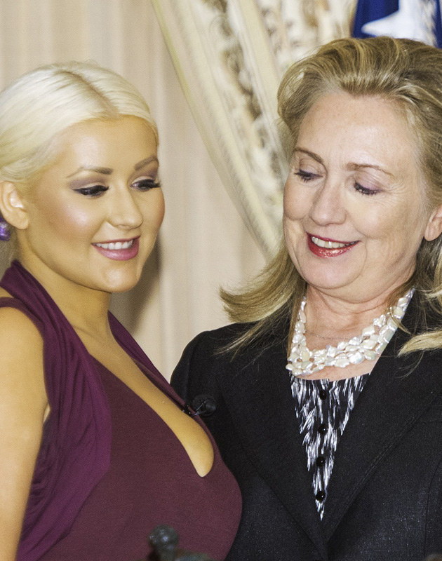 Christina Aguilera, Hilary Clinton /AFP