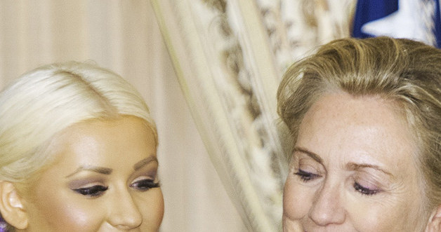 Christina Aguilera, Hilary Clinton /AFP