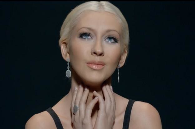 Christina Aguilera w klipie "Say Something" /