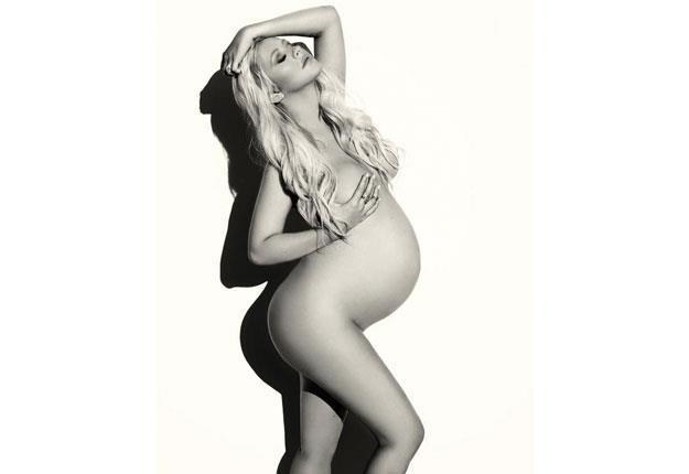 Christina Aguilera w obiektywie Briana Bowena Smitha dla magazynu "V" /