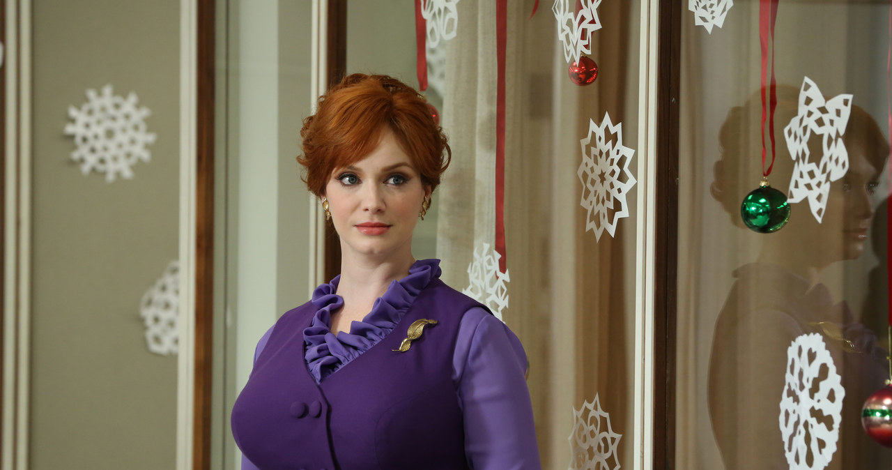 Christina Hendricks jako Joan w scenie z serialu "Mad Men" /materiały prasowe