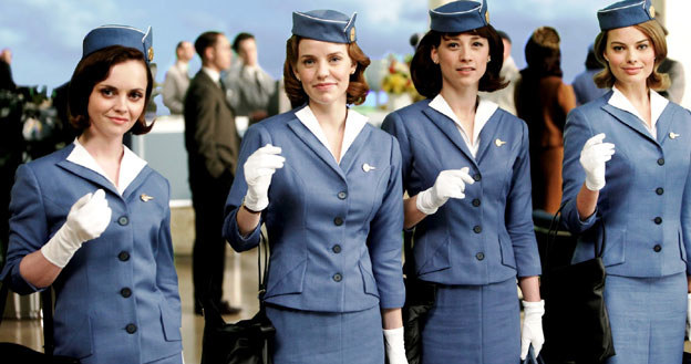 Christina Ricci (z lewej) i pozostałe gwiazdy serialu "Pan Am" /materiały prasowe