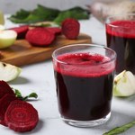 Chroni przed udarem i zawałem oraz wspomaga odporność i metabolizm. Ten sok warto włączyć do codziennej diety