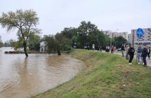 Chroni przed wielką wodą. Jak działa wał przeciwpowodziowy?