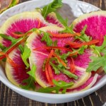 Chrup jako przekąskę, dodawaj do sałatek lub ciężkostrawnych potraw. Poprawia wzrok, chroni wątrobę i serce