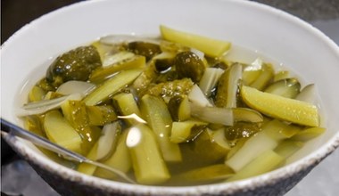 Chrupią, aż miło. Ogórki chrzanowe to hit tego lata