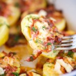 Chrupiące młode ziemniaki z boczkiem i koperkiem. Pyszny dodatek do obiadu lub grilla