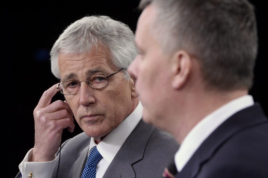 Chuck Hagel i Tomasz Siemoniak /MICHAEL REYNOLDS    /PAP/EPA
