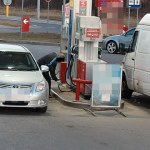 ​Chwile grozy na stacji benzynowej: Senior próbował podpalić dystrybutor