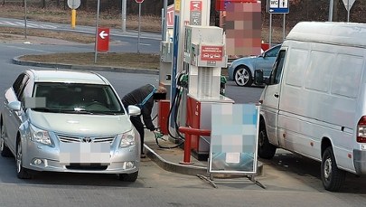 ​Chwile grozy na stacji benzynowej: Senior próbował podpalić dystrybutor