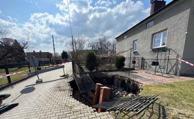 Chwile grozy w Śląskiem. Przy domu zapadła się ziemia