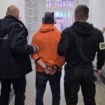 Chwycił dziewczynkę i kazał jej iść ze sobą. Przechodzień powstrzymał porywacza