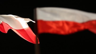 Ci hajlują, tamci suflują...